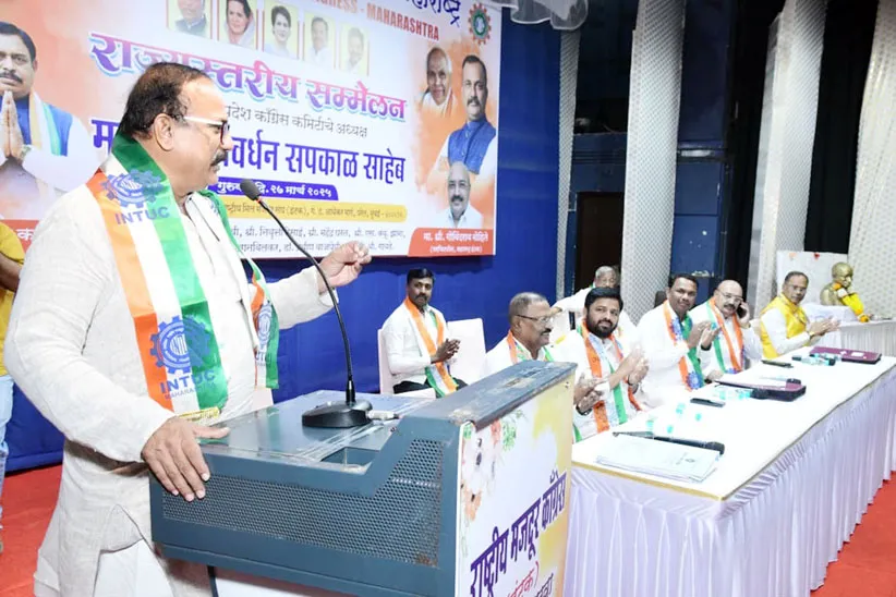 Adarsh Swarajya | बेरोजगारीच्या प्रश्नवर कॉंग्रेस-इंटकला एकत्र लढावे...