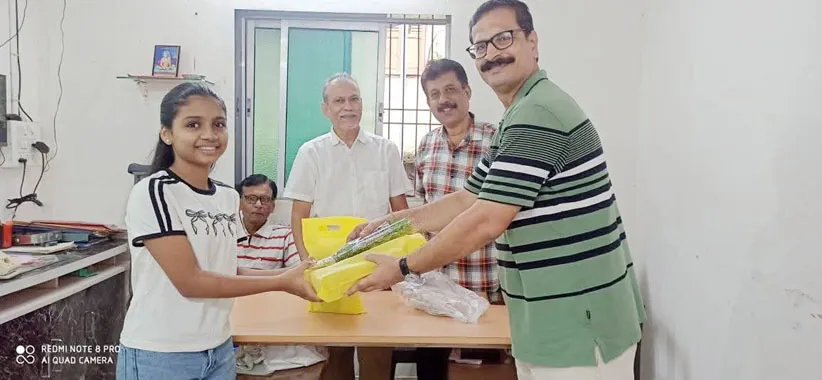Adarsh Swarajya | विद्यार्थ्यांचा गुणगौरव सोहळा  संपन्न