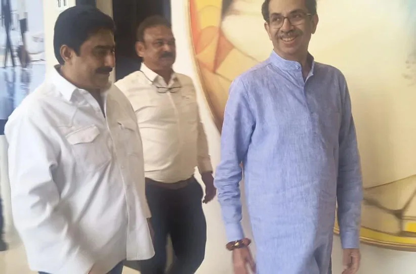 Adarsh Swarajya | खा. संजय दिना पाटील यांनी केले उद्धव ठाकरे यांचे स्वागत