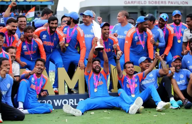 Adarsh Swarajya | विश्वचषक जिंकल्यानंतर टीम इंडिया मालामाल; द....