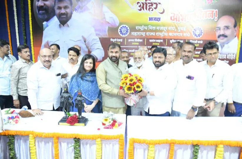 Adarsh Swarajya | सचिन अहिर सामान्यांच्या प्रश्नावर लढणारे लढाऊ...