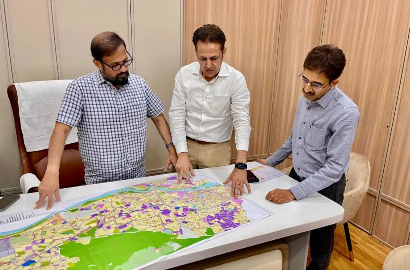 Adarsh Swarajya | `ठाणे अंतर्गत रिंग रेल्वे मेट्रो’ प्रकल्पाला मिळणार गती