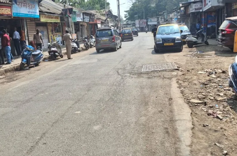 Adarsh Swarajya | काळाचौकी येथे खोदकामामुळे अपघातात वाढ