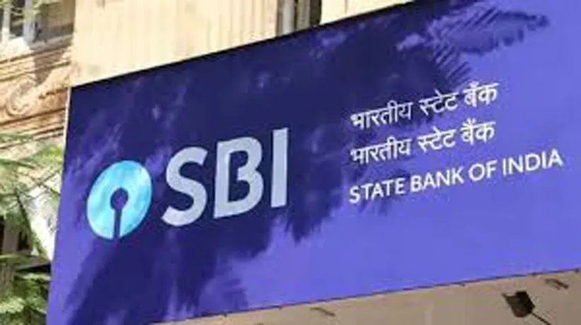 Adarsh Swarajya | SBI कडून सर्व FD आणि बचत खात्यांवरील व्याजदरात कपात