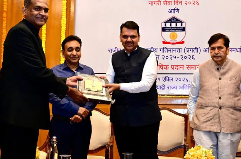 Adarsh Swarajya | ‘झिरो ब्युरोक्रसी’कडे शासनाची वाटचाल; प्रशासनाने...