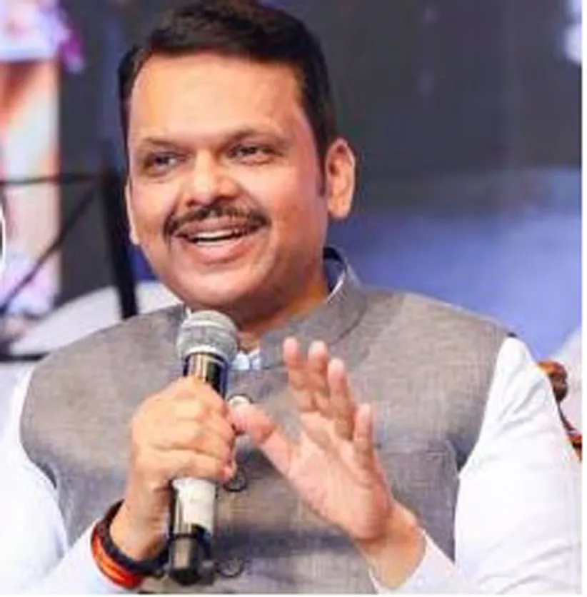 Adarsh Swarajya | मुख्यमंत्री फडणवीस म्हणतात मी ‘आठवले’ घराण्याचा कवी