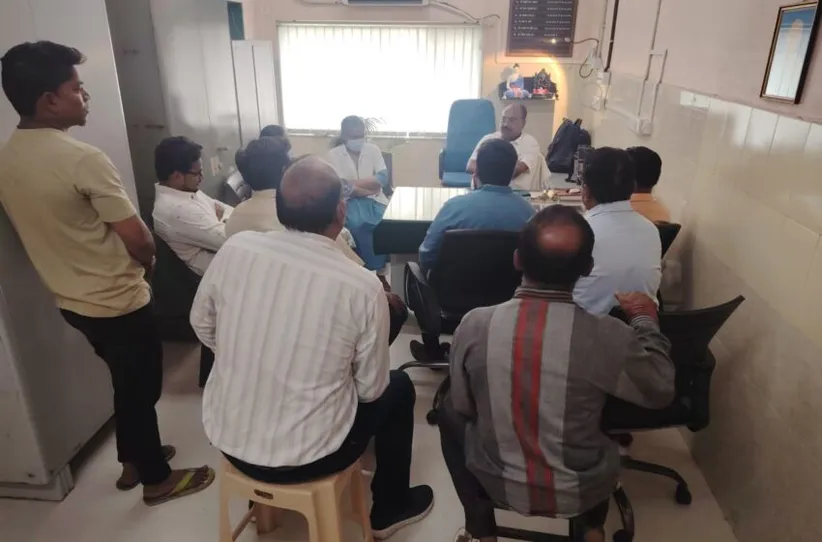 Adarsh Swarajya | ऑर्थोपेडिक डॉक्टरांच्या कमतरतेमुळे विक्रोळीतील...