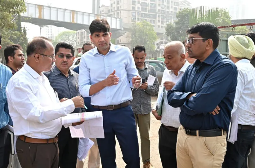 Adarsh Swarajya | मुलुंड पश्चिमेतील उड्डाणपूल प्रकल्पाला गती