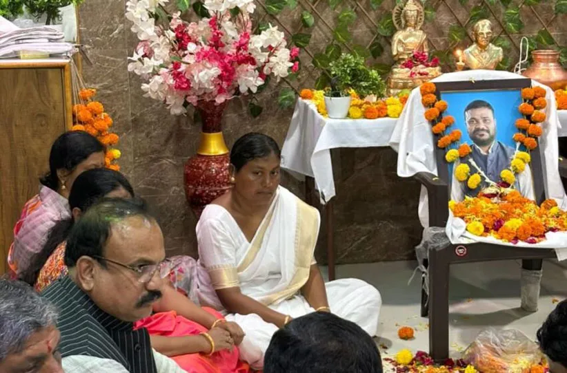 Adarsh Swarajya | विनोद पवार सरकारी अनास्थेचा बळी