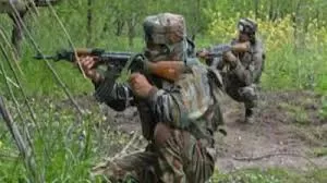 Adarsh Swarajya | जम्मू कश्मीरमध्ये दहशतवाद्यांशी झालेल्या चकमकीत ५...
