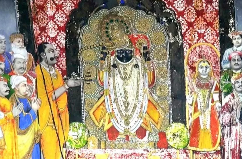 Adarsh Swarajya | चार धाम यात्रेचा एक भाग, द्वारकाधीश मंदिर
